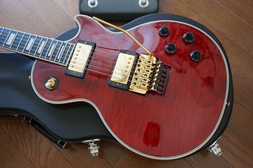 保証期間内：フロイトローズ付きレスポールカスタム　Les Paul Custom Axcess Quilt Ruby　アレックスライフソンモデル