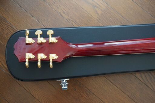 保証期間内：フロイトローズ付きレスポールカスタム　Les Paul Custom Axcess Quilt Ruby　アレックスライフソンモデル Epiphone Alex Lifeson Les Paul Custom Axcess Quilt Ruby アレックス