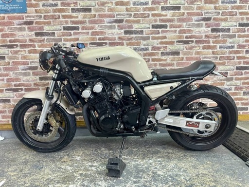 【唯一無二のビンテージ オリジナル カフェレーサー フルカスタム♪車検付】ヤマハ FZ400 多数整備絶好調 動画有 検 FZR XJR CB NINJA TZR