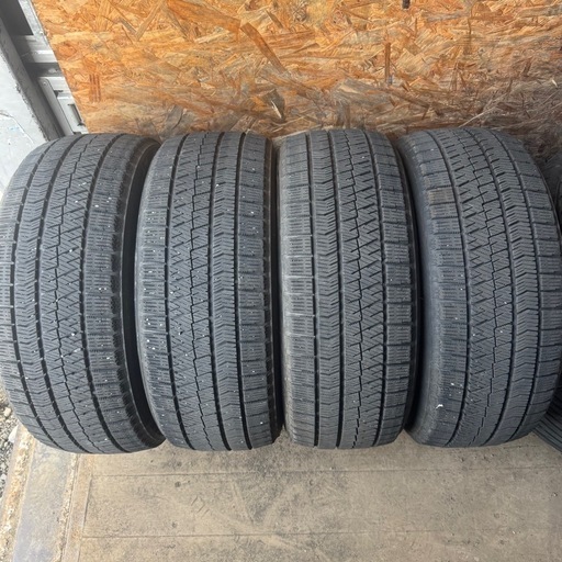 バリ山　BRIDGESTONE VRX2 215/45R17 スタッドレス　タイヤ　2020年製　17インチ