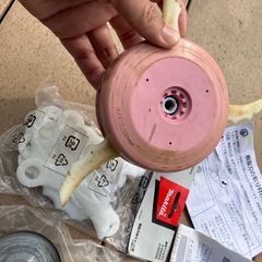 マキタ草刈機 MUR189D  18V  ナイロンコード式と樹脂刃ブレードの画像