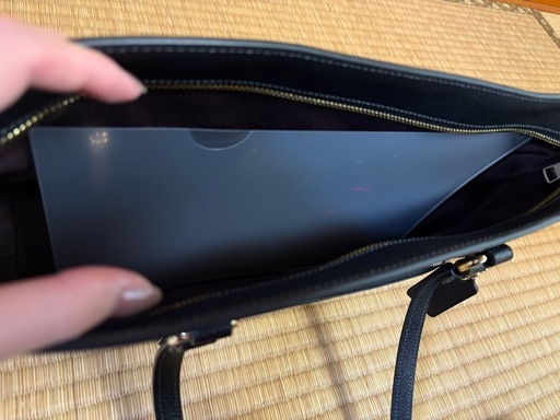 COACH  黒バッグ　A4もラクラク！