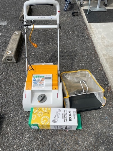 定価57,200円⭐️良品 KYOCERA 電子芝刈機 LM-2810 サッチング刃280mm付き