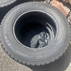 185/70r14 2022年製造 スタッドレスタイヤの画像
