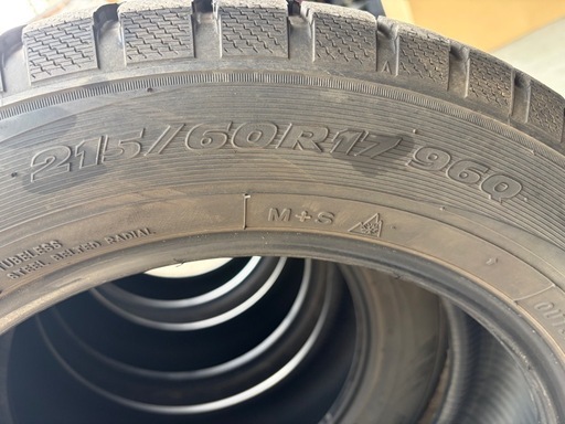 スタッドレス 1シーズンのみ使用 
215/60R17