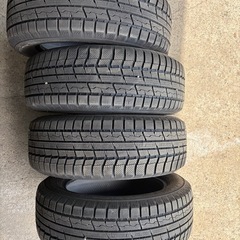 スタッドレス 1シーズンのみ使用 
215/60R17の画像
