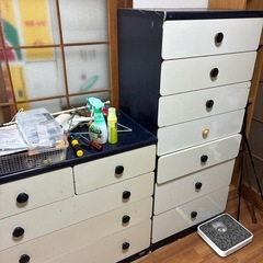 冷蔵庫   タンス 食器棚の画像