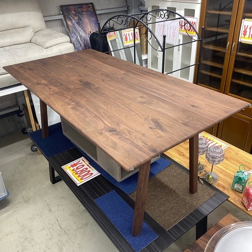 ?中古家具は朝霞市の当店へ‼️アクタスダイニングテーブル天然木 