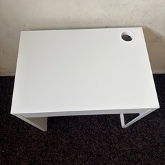 J829    IKEAミッケデスク
の画像