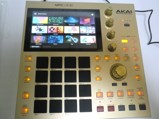 AKAI MPC ONE SPECIAL GOLD EDITION　