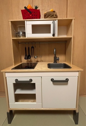 IKEAおままごとキッチン　キッチン用具つき