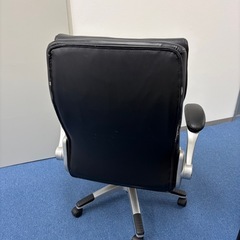オフィス椅子の画像
