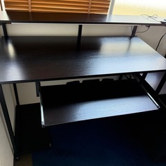 ゲーミングデスク
の画像