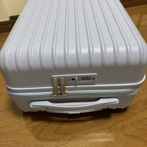 キャリーケース