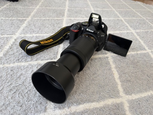 NIKON D5600 ダブルズームキット　デジタル一眼レフカメラ
