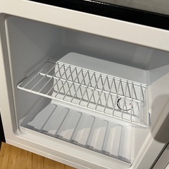 前開き冷蔵庫（MAXZEN）の画像