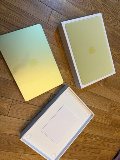 【ほぼ新品】MacBook NEO 8GB/256GB（購入3週間）