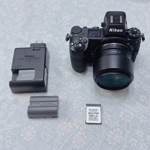 フルサイズカメラ　Nikon Z6 50mm f2 セット