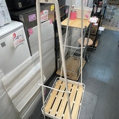 【中古】ハンガーラック　しっかりした造りです【H0420ID】の画像