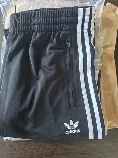 adidasボトムス