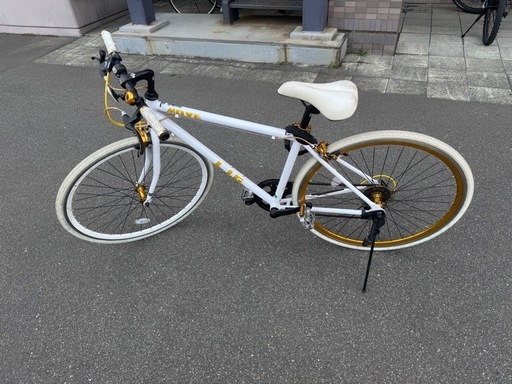 自転車28サイズ　2025年製　美品　　