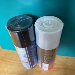 新品スプレー塗料 300ml 黒 白 ２本セットの画像