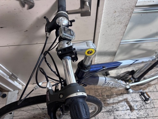 メリダ（MERIDA）のクロスバイク「CROAD CF8500」　サスペンション仕様