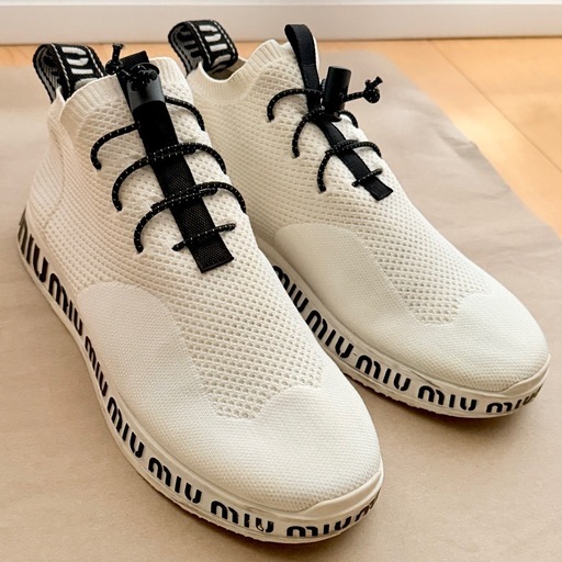 ミュウミュウ miu miu◎スニーカー 白 22.5cm