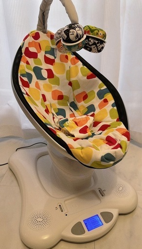 mamaRoo（ママルー）