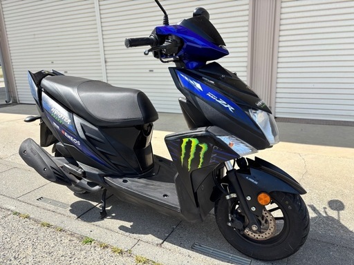 ⭐️シグナスRAY.ZR125⭐️バッテリー・ブレーキパッド・プラグなど新品⭐️キャブレーターオーバーホールで快調❗️125cc原付2種スクーター⭐️
