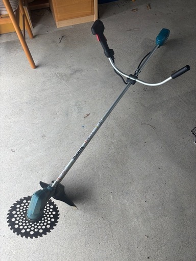 マキタの草刈機