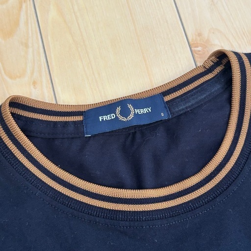 Fre Perryネイビー リブ付き Tシャツ 半袖