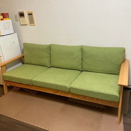 無垢材フレームの3人掛けソファ 高反発クッション 洗えるカバー付き