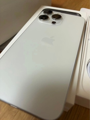 美品】iPhone15PROMAX 256GB ホワイトチタニウム (KANNA) 水沢の携帯
