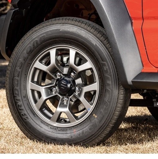 ジムニーノマド純正タイヤホイール
セット 新車外し 15インチ 4本セット　　