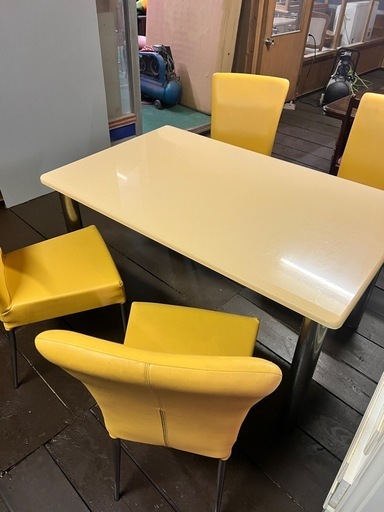 ダイニングテーブルセット　イエロー　クリーム色　黄色　鉄足　昭和レトロ　 貞苅椅子製作所 ダイニングテーブルセット 4点 ダイニングセット 4人 
