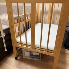 10moisベビーベッドの画像