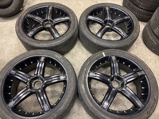 dolce DC30 22×9J 5H114.3PCD+20+35 インセット違い NITTO 265/40R22 4本 ハリアームラーノなどSUV車に 1本裏面に歪み
