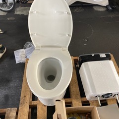 未使用　TOTO トイレの画像