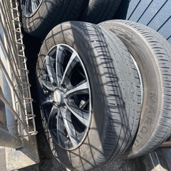 14インチアルミホイールタイヤ付きの画像