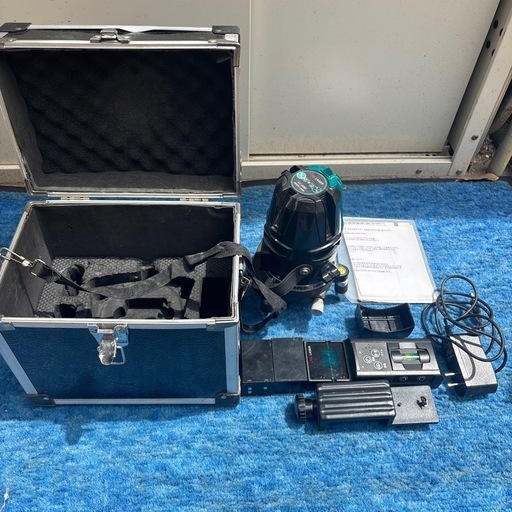 中古品　LIVELASER 墨出し器　レーザー