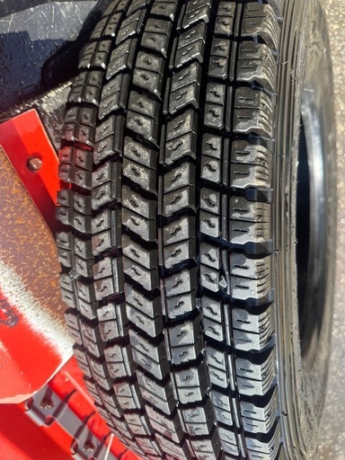 「トラック用中古タイヤ（YOKOHAMA RY208）大量あります。 サイズ：7.50R16（すべて同サイズ）