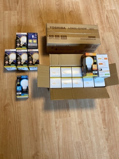 LED電球 40W 485lm 電球色２５個　おまけ昼光色１個　東芝　エルパ　受渡し日時は幅広く対応可能