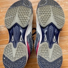 テニスシューズ　27.5cm ヨネックス　パワークッション　チームGCの画像