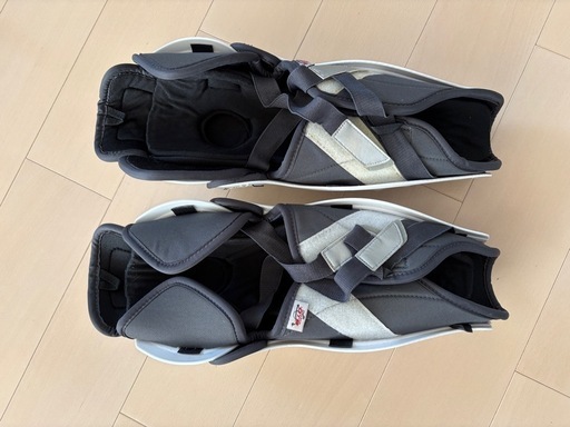 アイスホッケーレガース14