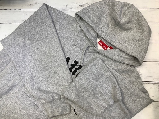 supreme プルオーバーパーカー