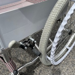 折りたたみ車椅子の画像