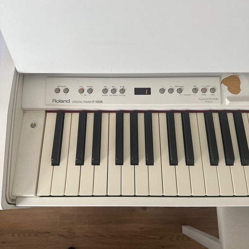 Roland F-130R デジタルピアノ　電子ピアノ