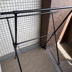 テーブル、ハンガーラック、収納ボックス、マットレス、洗濯ラックの画像