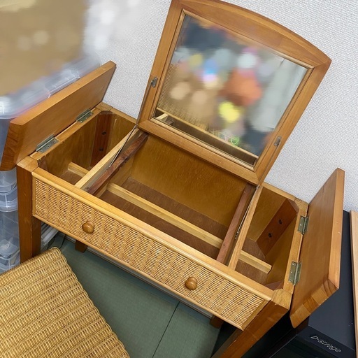 ドレッサー　イス　セット　ラタン風　可愛い　鏡付き　